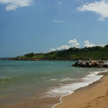 July's Island Deluxe Lägenhet Tjernomorets