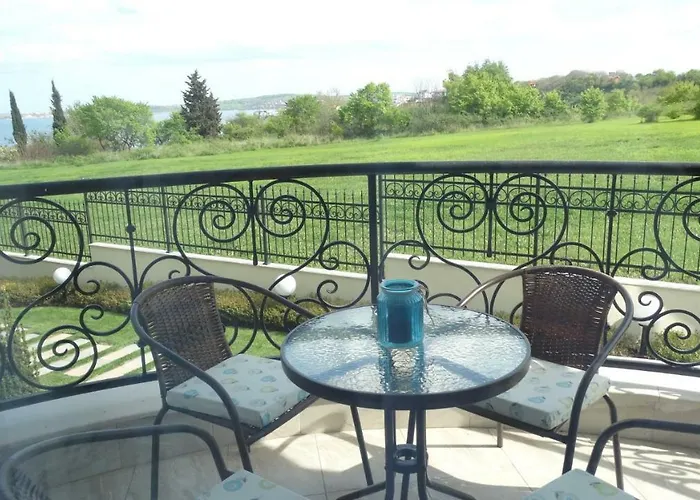 アパート July's Island Deluxe チェルノモレツ