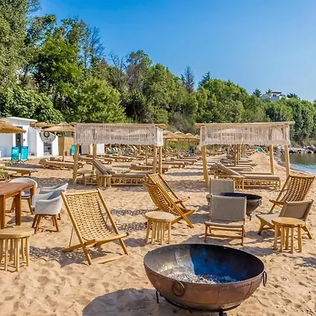 July's Island Deluxe Chernomorets