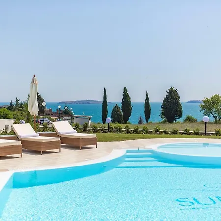 July's Island Deluxe