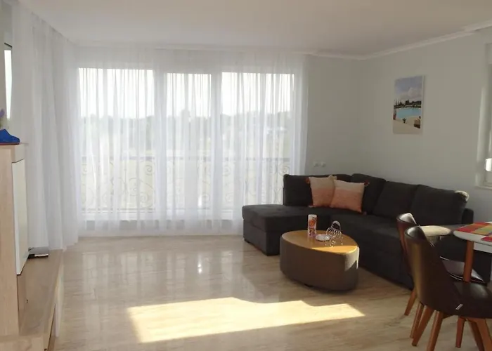 July's Island Deluxe * Chernomorets