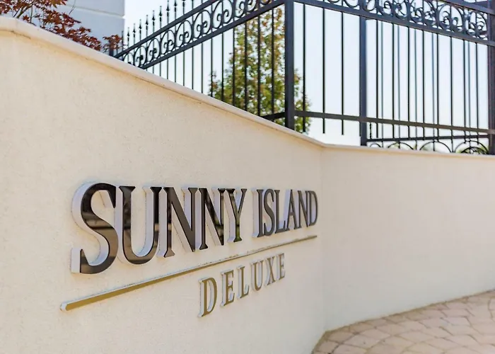 July's Island Deluxe *