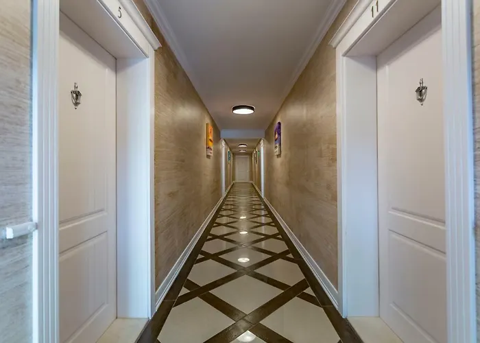 July's Island Deluxe Apartamento Chernomorets