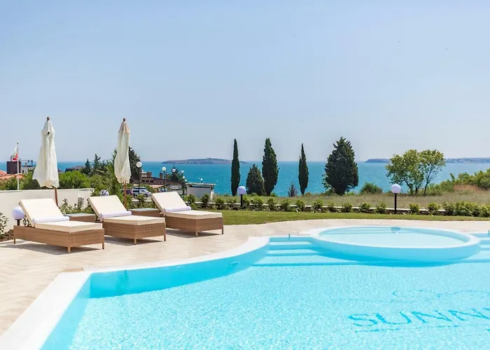 July's Island Deluxe